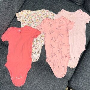 Carter’s 9 months Colorful Kids Bodysuit Set (4)